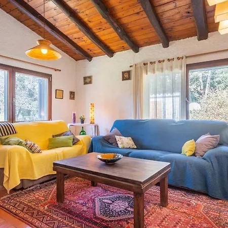 Casa Con Piscina Cerca De Gerona