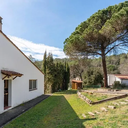 Casa Con Piscina Cerca De Holiday home Girona
