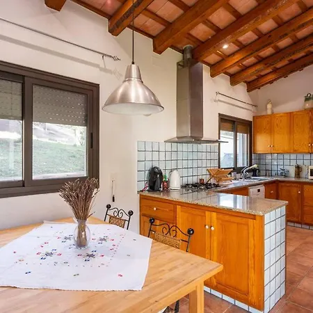 Holiday home Casa Con Piscina Cerca De *