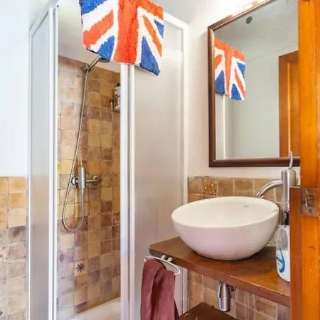 Casa Con Piscina Cerca De *