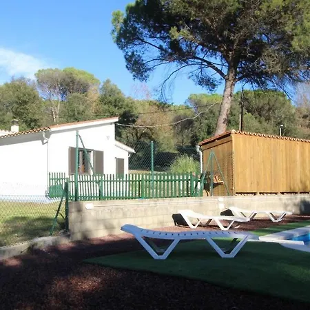 Сasa de vacaciones Casa Con Piscina Cerca De *