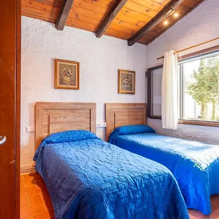 Holiday home Casa Con Piscina Cerca De *