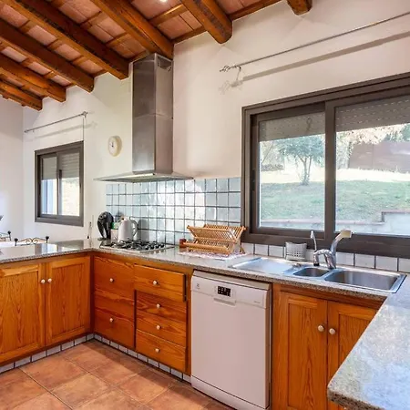 Casa Con Piscina Cerca De Holiday home Girona