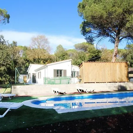 Casa Con Piscina Cerca De Holiday home *